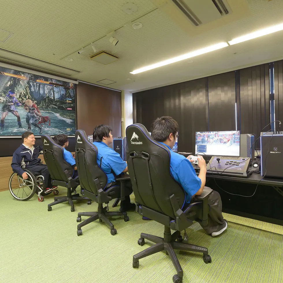 eスポーツを取入れた<wbr><br class="u-d_n u-msp-d_b">新しいプログラム