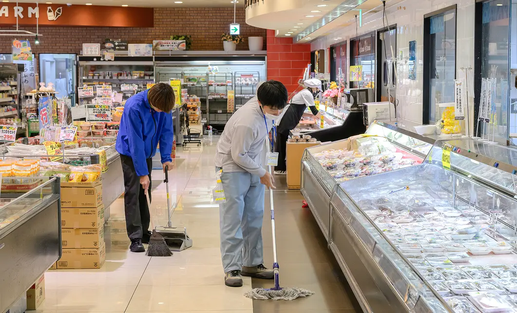 サンストア　クリーンサービスの様子