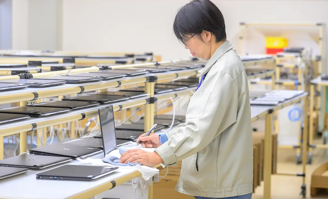 FJ機器科の作業風景