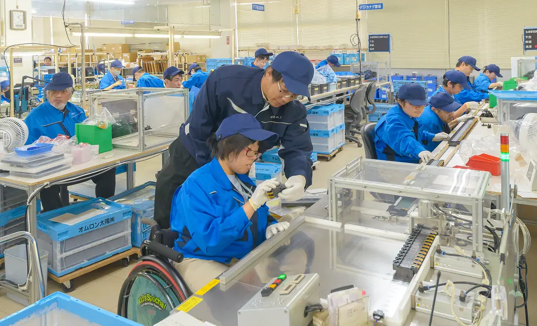 電機科の作業風景