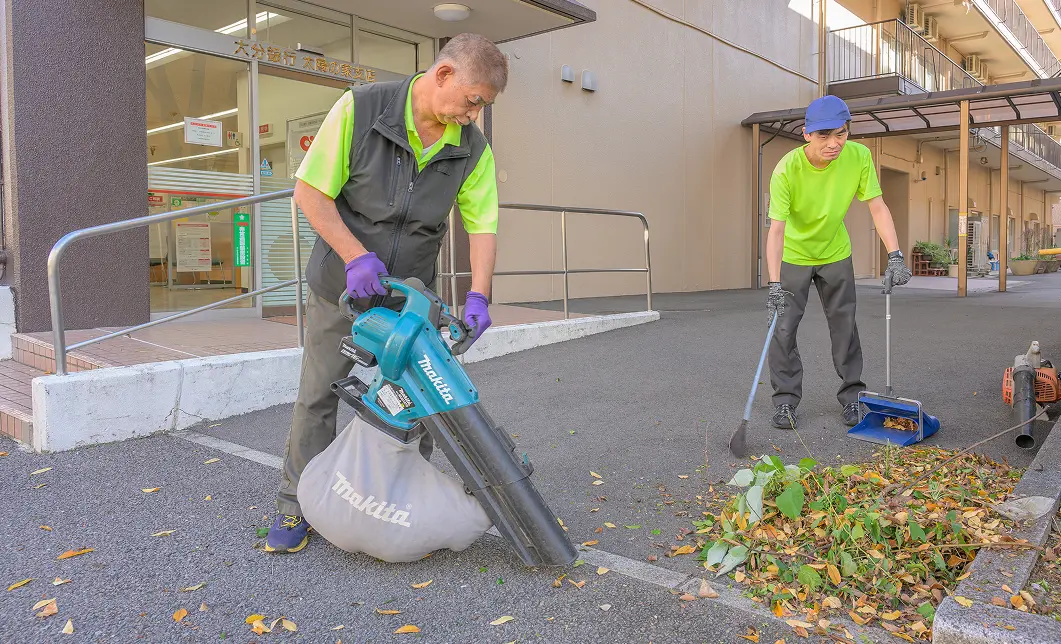 環境科の作業風景