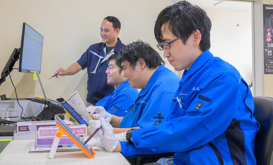 ICT推進科の作業風景